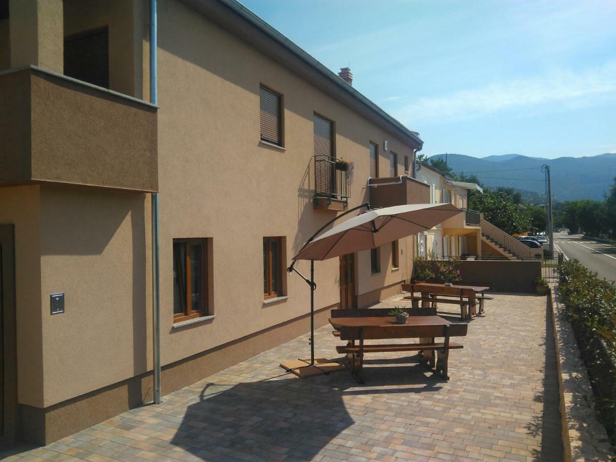 Apartmani Irena Novi Vinodolski Exterior foto