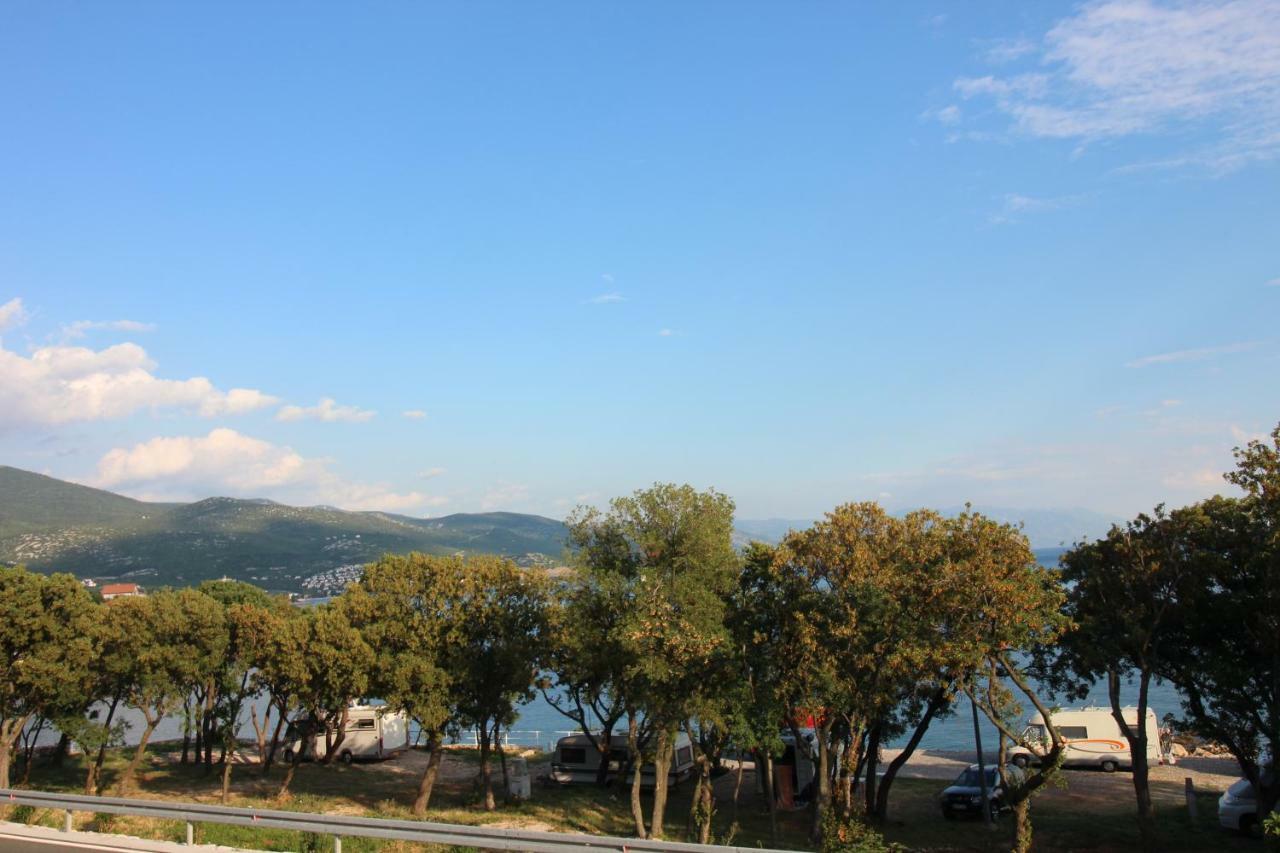 Apartmani Irena Novi Vinodolski Exterior foto